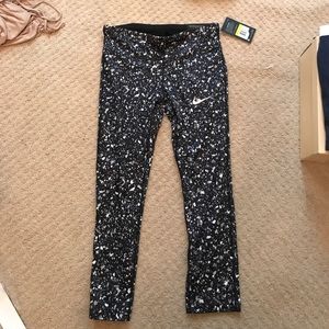 Nike leggings WITH TAGS